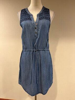 Maurice’s Sleeveless mini Dress in Denim Blue size medium